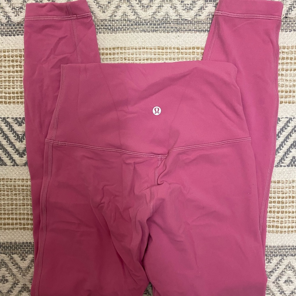 Lulu Lemon Align High Rise 28”